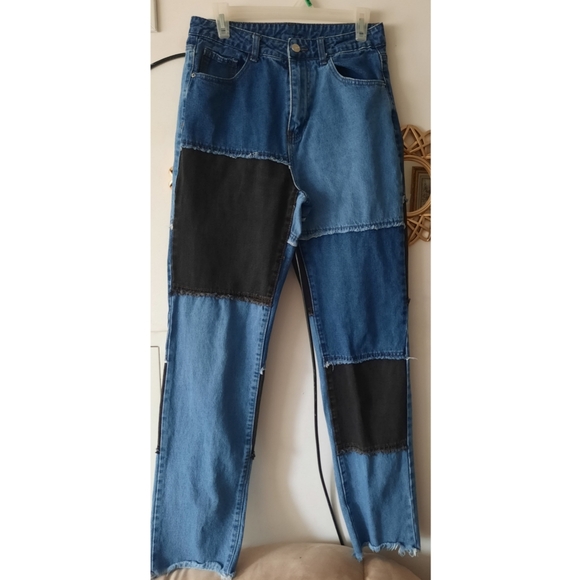 Colorblock Jeans - Picture 2 of 3